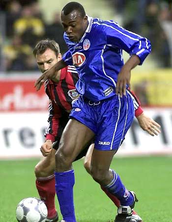 则是曾效力 则是曾效力